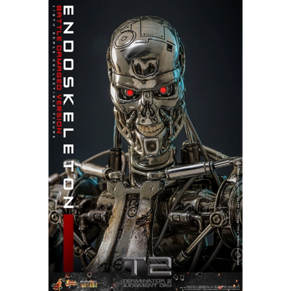 Terminator 2: Judgment Day — Endoskeleton (Battle Damaged Version) 1/6 Diecast Figure (Hot Toys) — Pre-Order