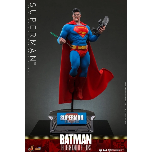 DC Comics — Superman 1/6 Figure (Hot Toys, Batman: The Dark Knight Returns, 40th Anniversary) — Pre-Order