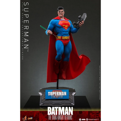 DC Comics — Superman 1/6 Figure (Hot Toys, Batman: The Dark Knight Returns, 40th Anniversary) — Pre-Order