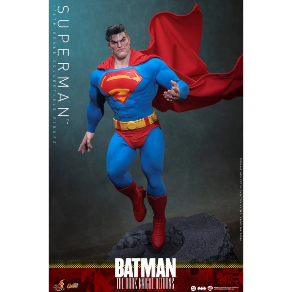 DC Comics — Superman 1/6 Figure (Hot Toys, Batman: The Dark Knight Returns, 40th Anniversary) — Pre-Order