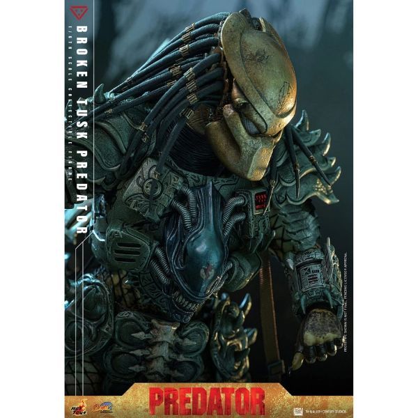 Alien vs. Predator — Broken Tusk Predator 1/6 Figure (Hot Toys) — Pre-Order