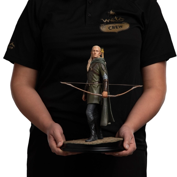 Lord of the Rings — Legolas, Hunter of the Plains 1/6 Scale Statue (Weta Workshop, Classic Series, Limited Edition of 800) — Includes Free Knives of Legolas Replica